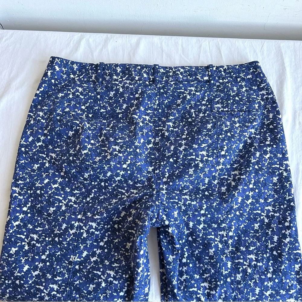 Talbot' Floral Signature Capris Pants - Picture 4 of 15